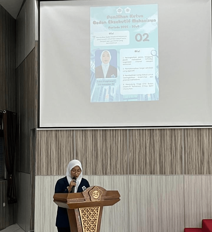 Calon Ketua Membacakan Visi Misi
